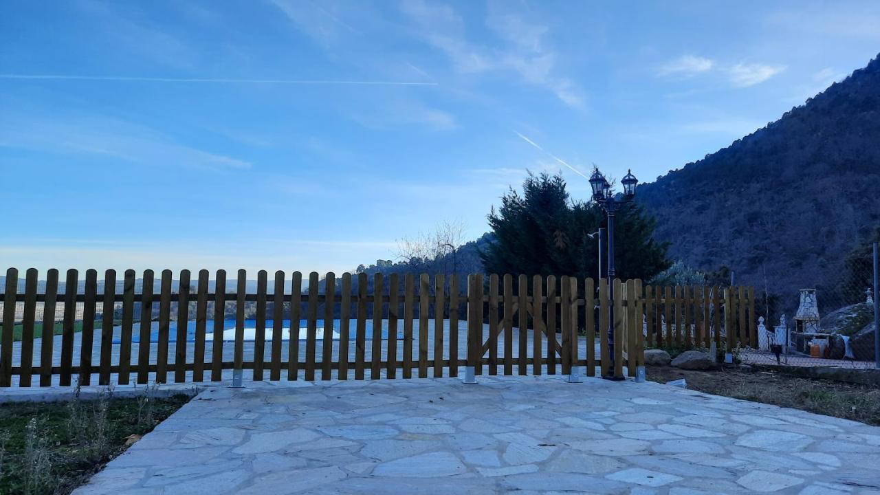 Chalet Con Piscina Y Bbq Para 10 Personas San Martín de Valdeiglesias Dış mekan fotoğraf